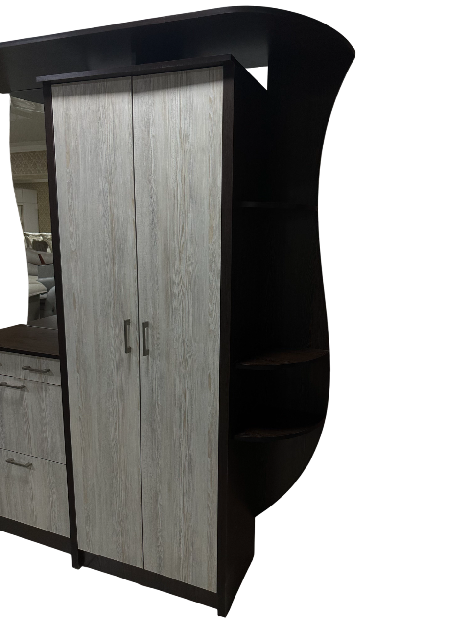 “New Classic” – kirish xonasi shkafi